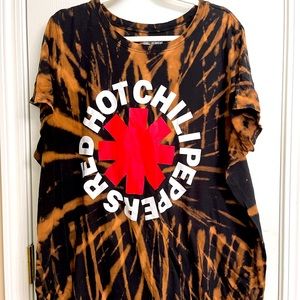TORRID Red Hot Chili Peppers Band Tee size 3.